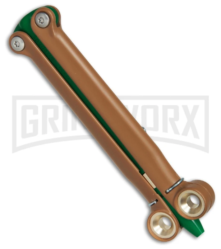 BaliYo By Spyderco Butterfly Pen Flipper Green/Brown 5 BaliYo By Spyderco Butterfly Pen Flipper Green/Brown - Image 3